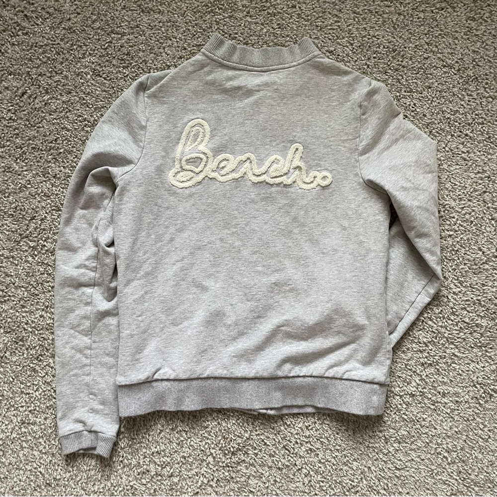 Bench Embroidered Logo Full-Zip in Heather Gray - women’s small
